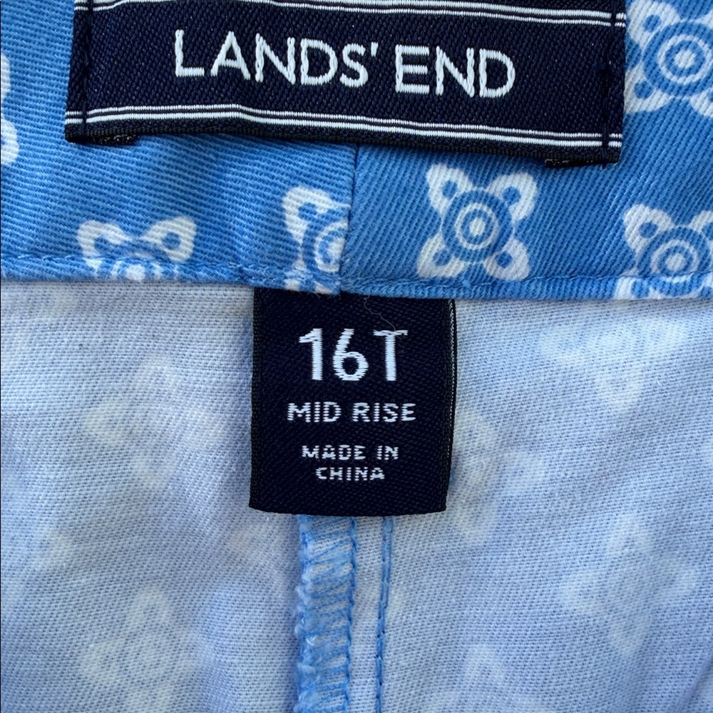 NWOT! Lands' End Light Blue Patterned Shorts - Picture 2 of 4
